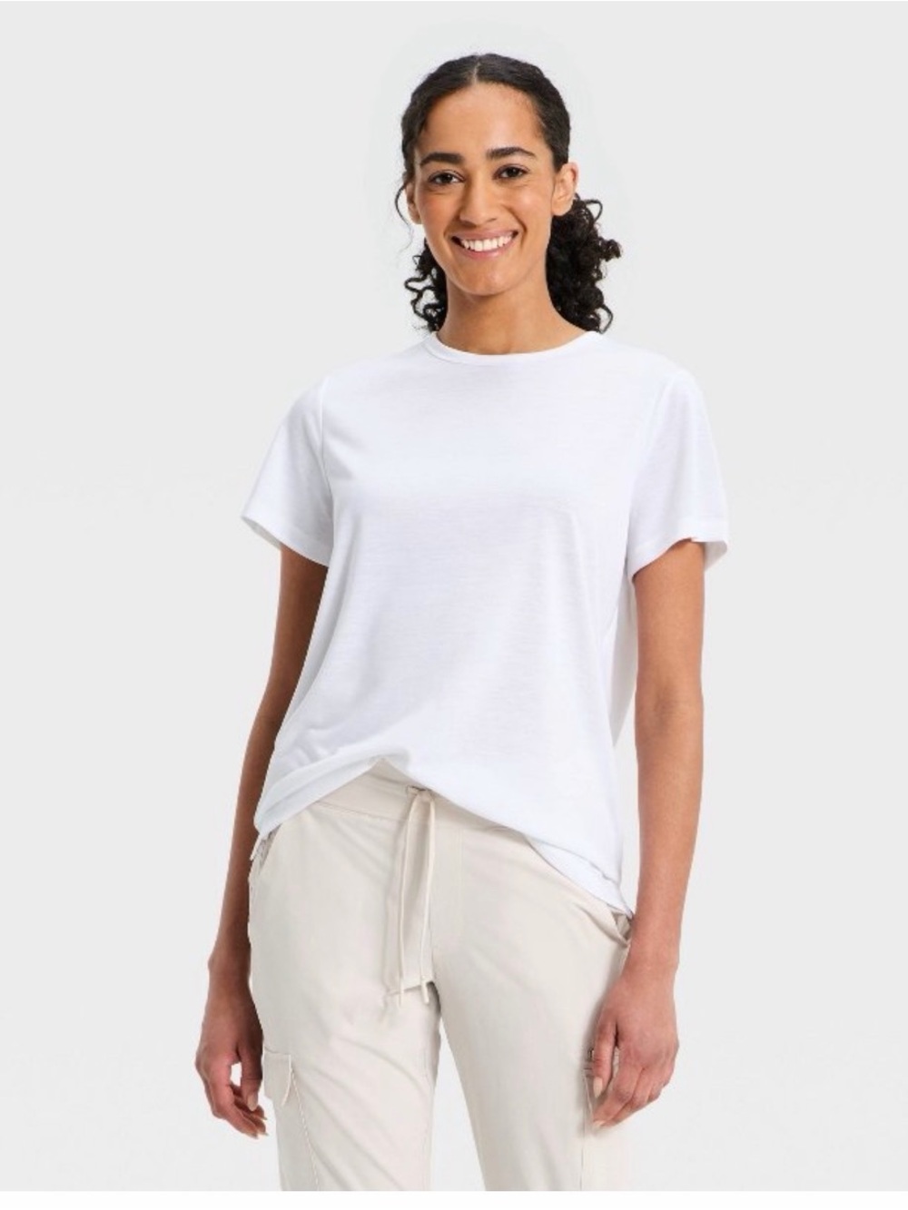 NWT. Women's Classic Short-Sleeve Crewneck Tee - White